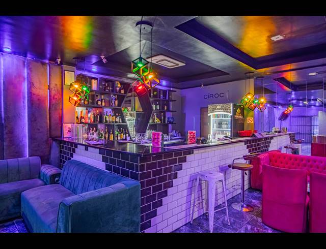 500M² BAR/PUB TO LET IN REGENTS PARK